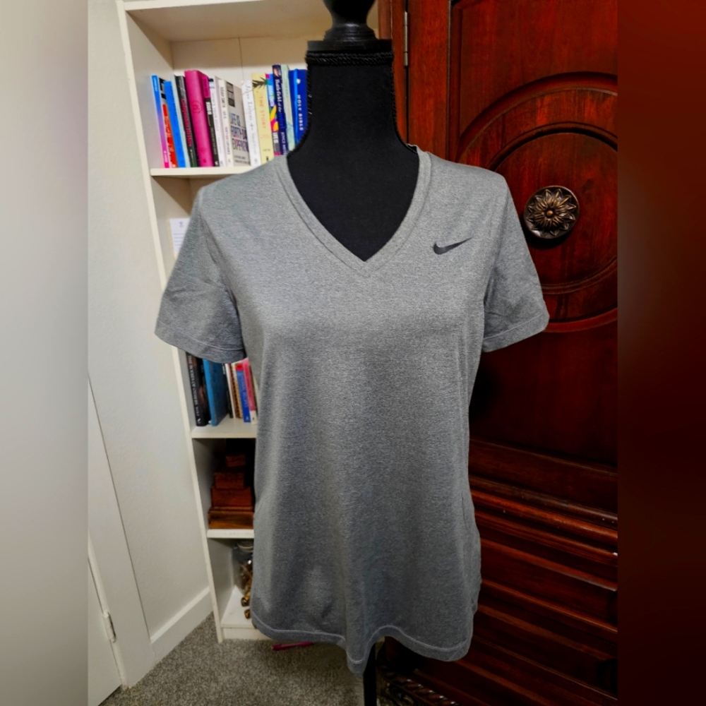 Nike Women's Dri-Fit V-Neck T-Shirt, size L, gray
